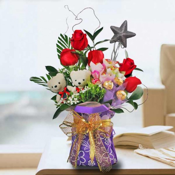 18 Red Roses Handbouquet With Special Wired Structure