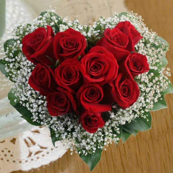 12 Red Roses Hand Bouquet Arranged in Heart Shape