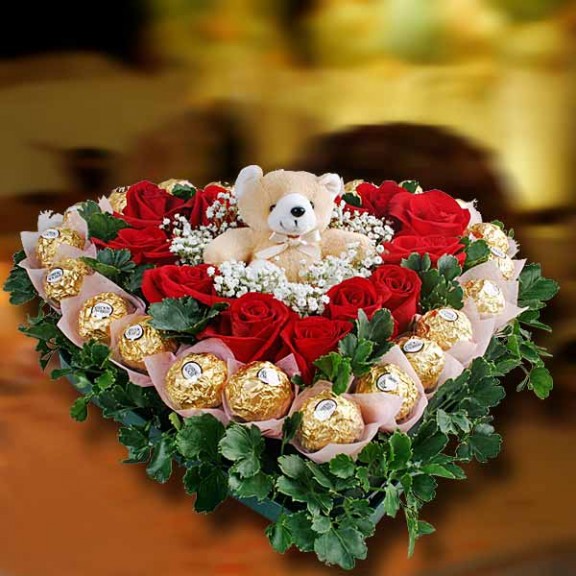 12 Red Roses & 22 Rochers Table Arrangement