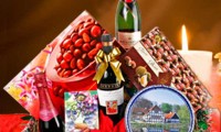 The best 10 things to gift for wedding couple